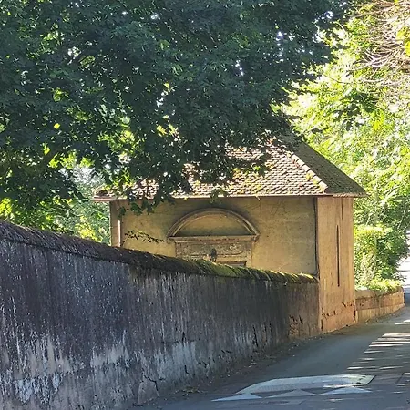 Atypique Chapelle Amenagee Casa de Férias Albigny-sur-Saone